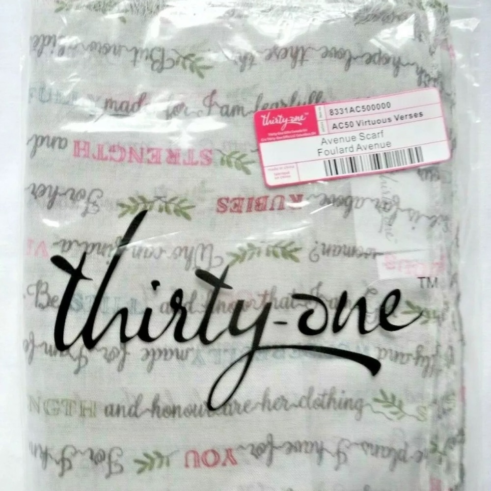 ThirtyOne scarf Virtuous Verses